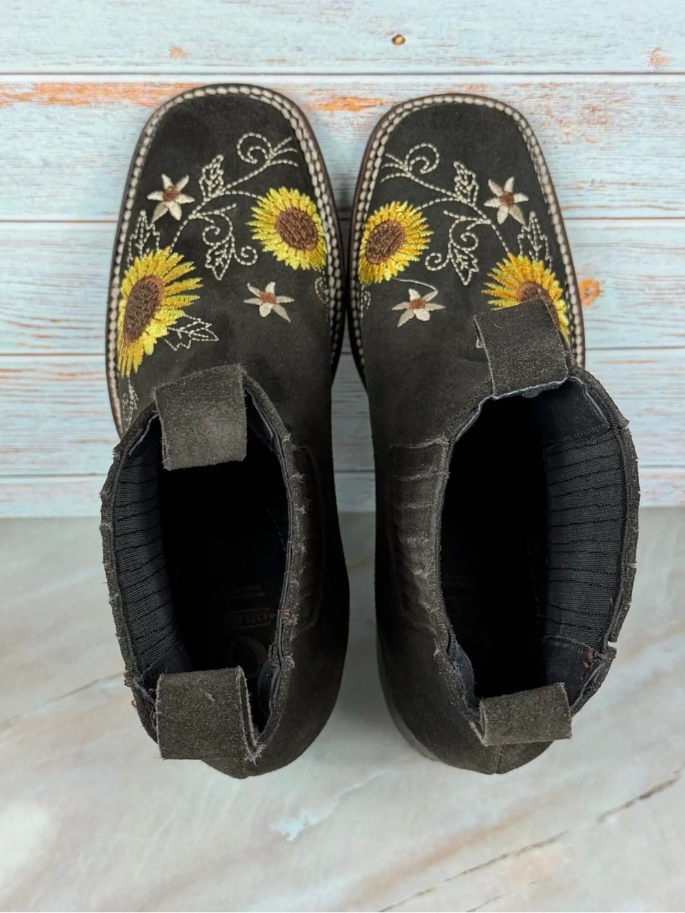 Joe Exclusive Original Western Boho Boots Low Brown Suede Embroidered Sunflowers